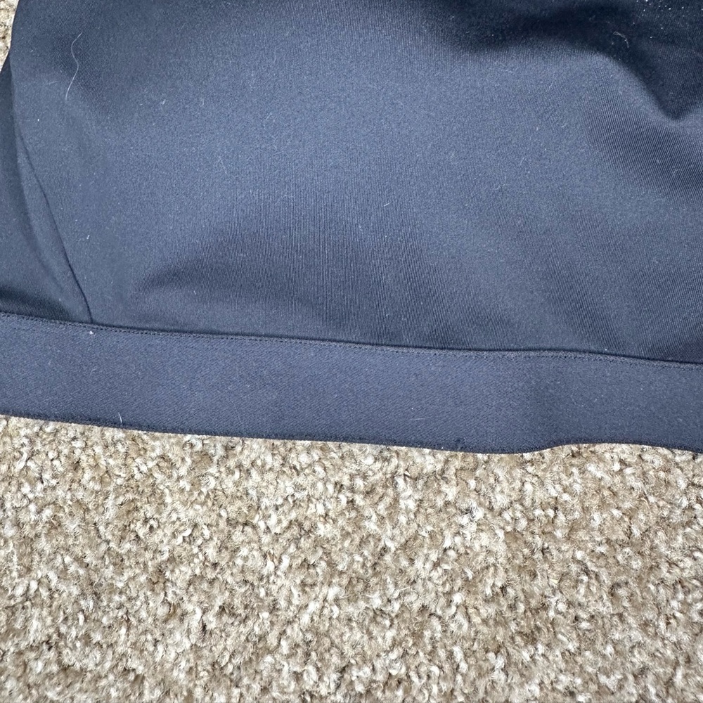 Old Navy - Women’s Padded Sports Bra - Picture 2 of 5